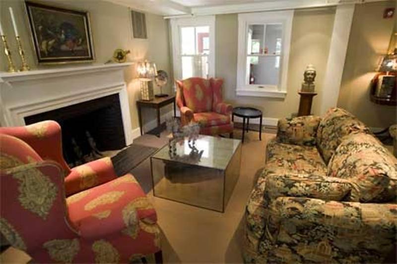 Woodbound Inn Rindge Ngoại thất bức ảnh