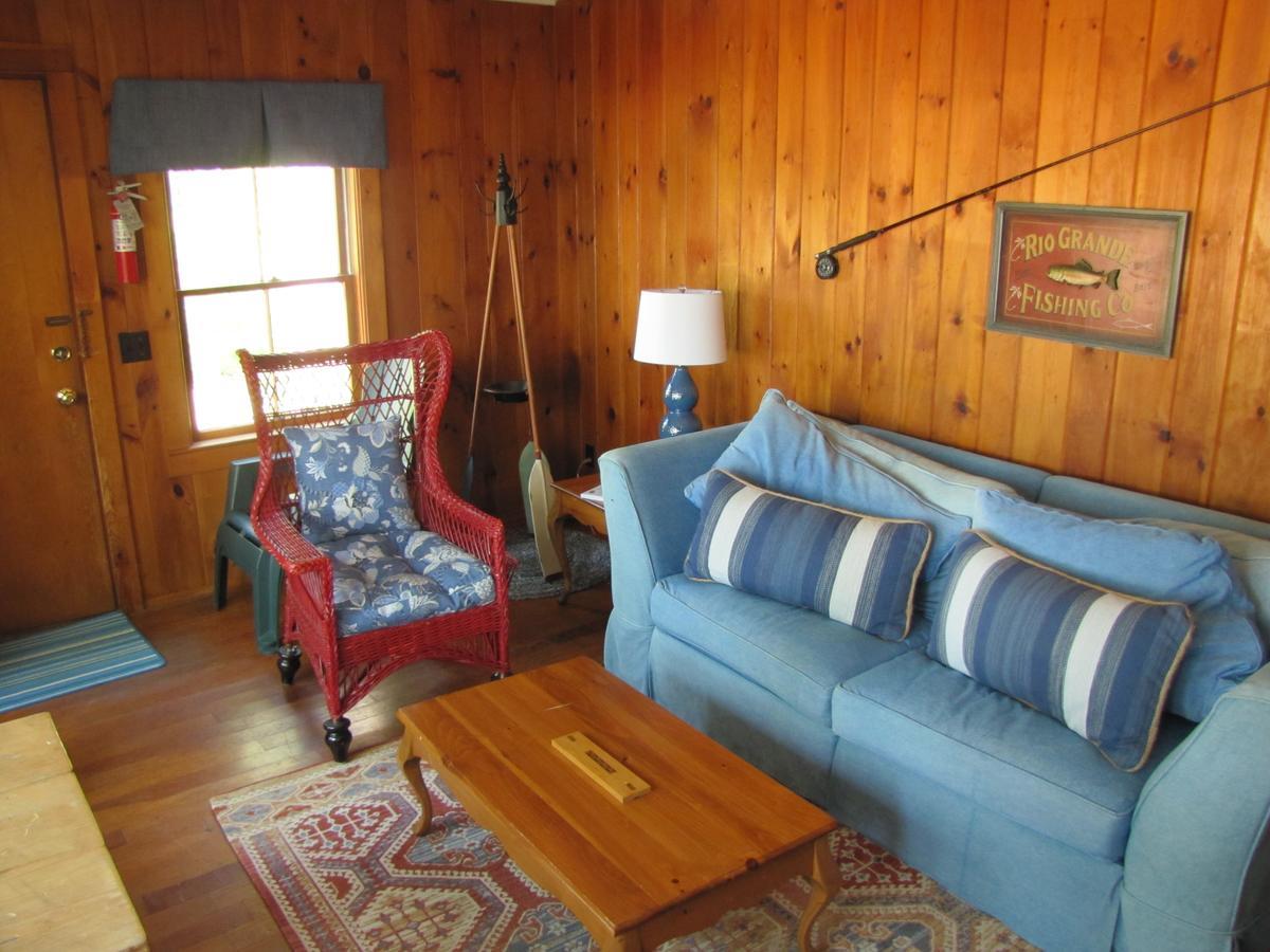 Woodbound Inn Rindge Ngoại thất bức ảnh