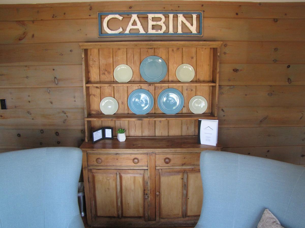 Woodbound Inn Rindge Ngoại thất bức ảnh